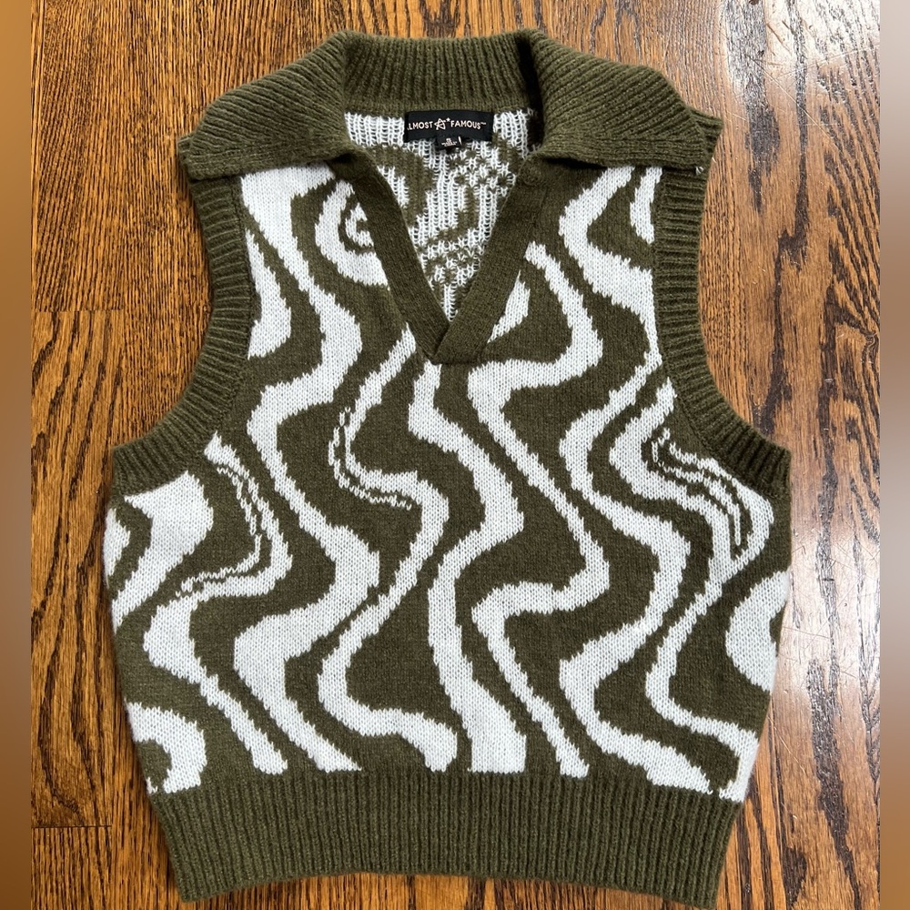 Sweater Vest sz S
